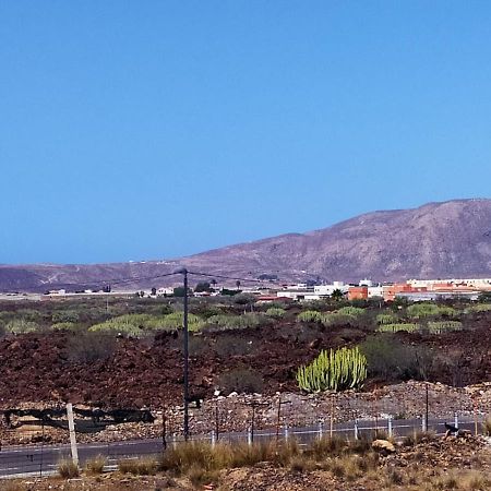 2 Bedroom Bright Apartment Tenerife Costa Del Silencio Esterno foto